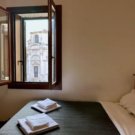 Apartment Geremia 1 *
